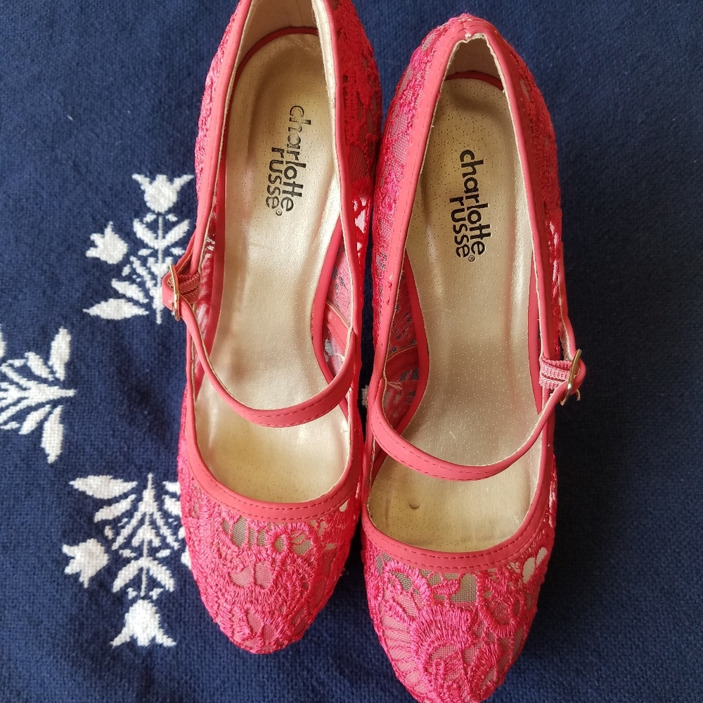 Gorgeous pink lace heels - Picture 2 of 5